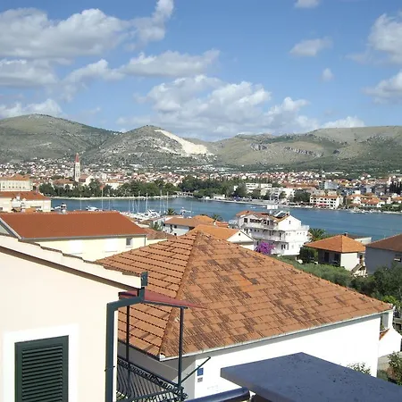 Ive Apartamento Trogir