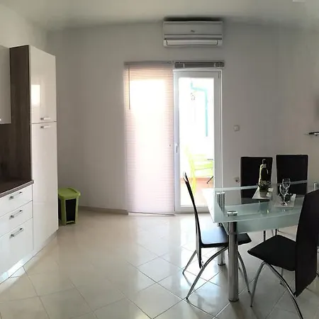 Ive Lägenhet Trogir