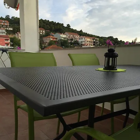 Lägenhet Ive Trogir