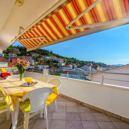 Ive Lägenhet Trogir