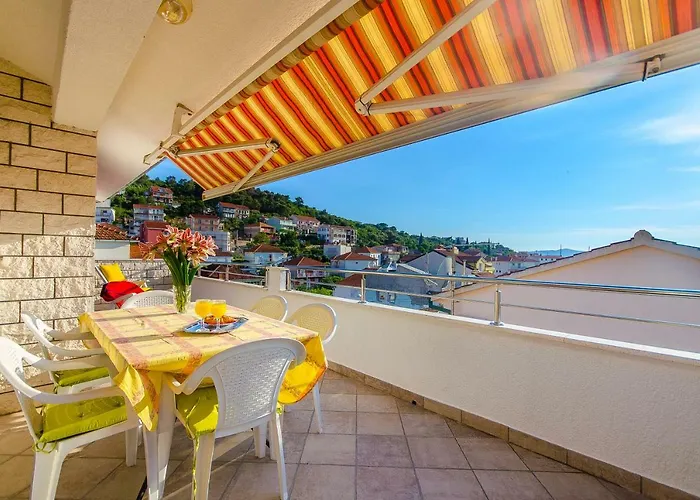 Ive Apartment Trogir